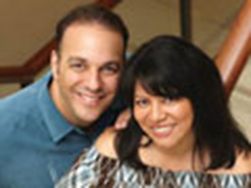 Neil & Victoria Gurfein: Building a Successful Primerica Business (2 CDs & 2 DVDs) Neil & Victoria Gurfein: Building a Successful Primerica Business (2 CDs & 2 DVDs)